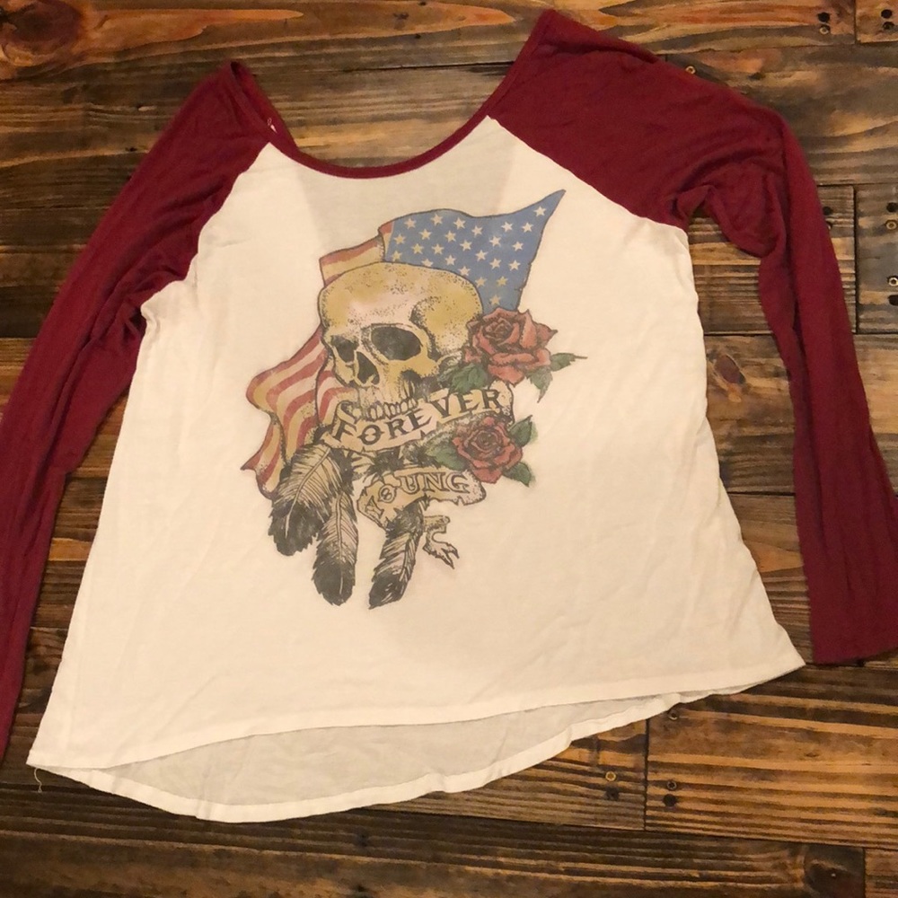 Day trip long sleeve t shirt with skull design